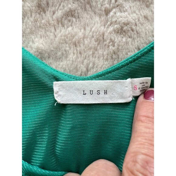 Lush Green Sleeveless Romper With V-Neck & Spaghetti Straps Size S - Picture 6 of 7